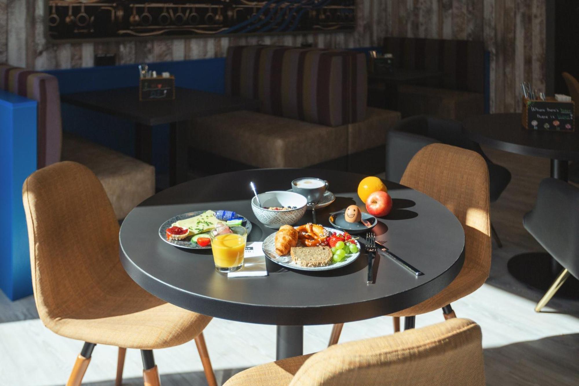 - The Niu, Brass Olympiapark By Ihg 3* Munich